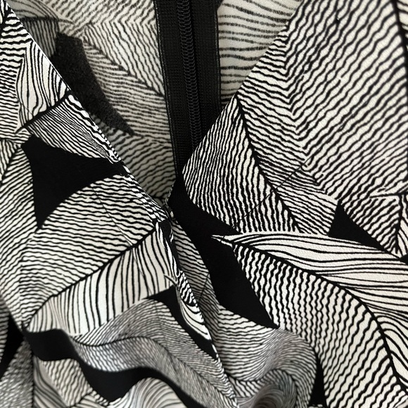 LOFT Romper Size 2P - Picture 7 of 9